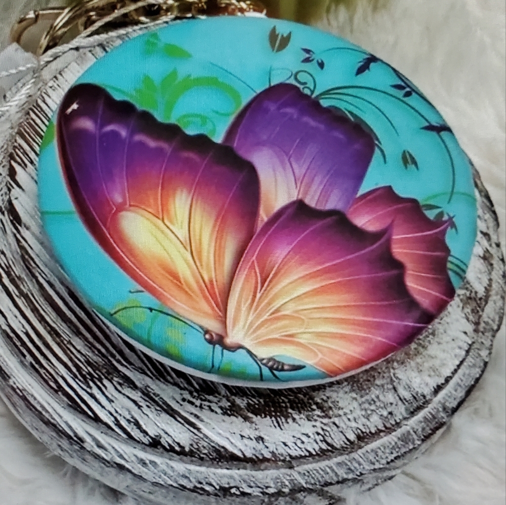 Butterfly 🦋 Mirror 🪞 Keychain - Picture 6 of 6